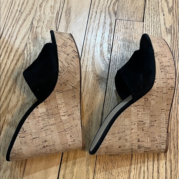 Veronica beard Dali black suede and cork platform wedge sandals - Picture 5 of 7